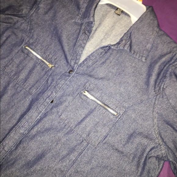 Great Denim Button Down 👕 Shirt! - Picture 5 of 7